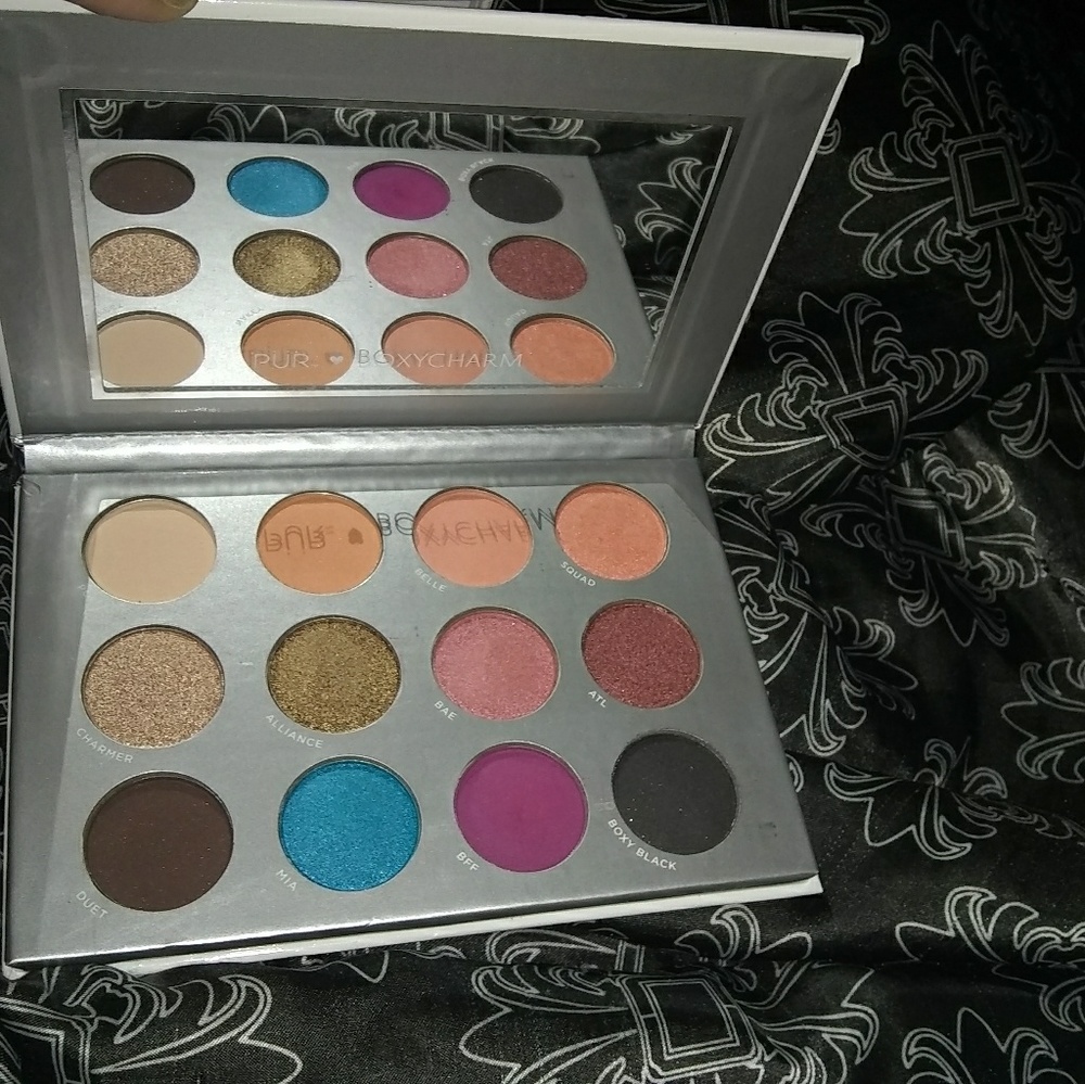 Boxycharm x PUR palette